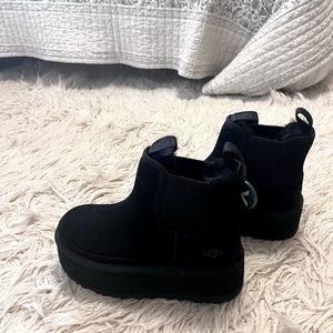 UGG Neumel Black platform Chelsea boots NWT